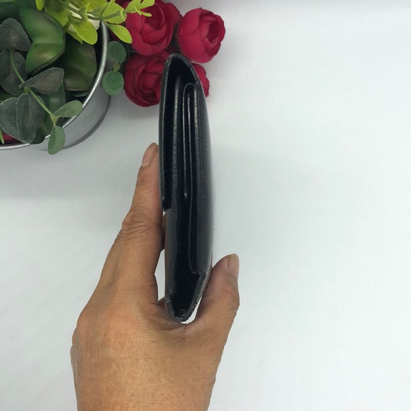 Authentic Louis Vuitton Épi Long Wallet - Picture 3 of 13